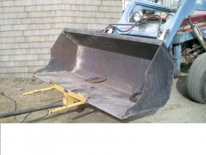 Bucket with Hay Speer Attachment